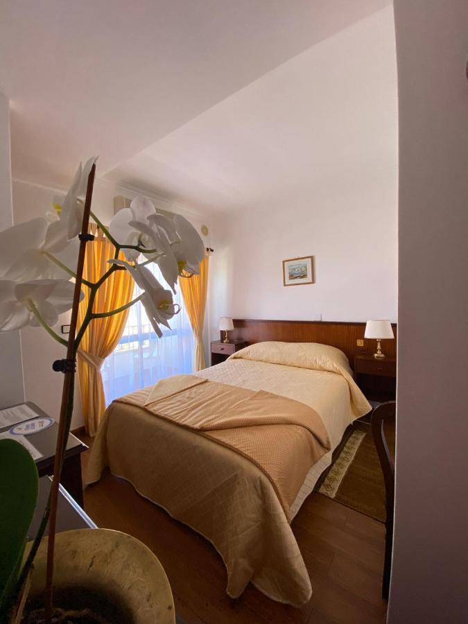 Guest House Toca Dos Grilos Estoril Kültér fotó